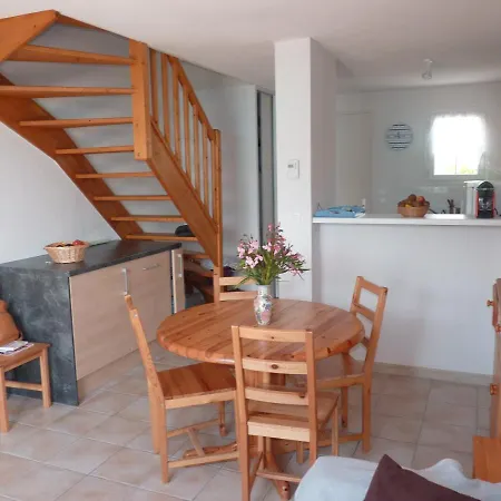 Vakantiehuis T4, Jardin, Piscine Collective, Parking *