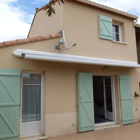 T4, Jardin, Piscine Collective, Parking