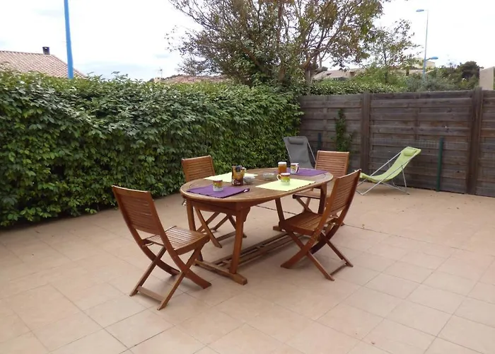 T4, Jardin, Piscine Collective, Parking